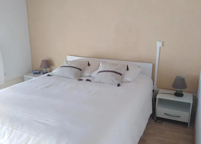 Renaissance 2 2 Апартаменты